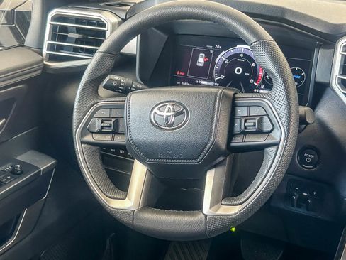 Used 2025 Toyota Sequoia SR5 AWD/4WD image 15