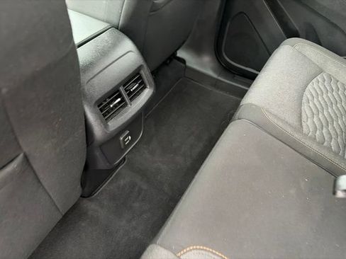 Used 2021 Chevrolet Equinox LT FWD image 30