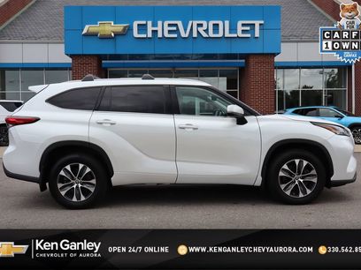 Used 2022 Toyota Highlander XLE