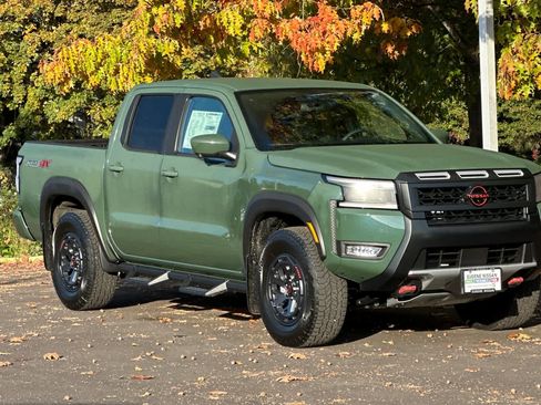 New 2026 Nissan Frontier PRO-4X w/ Pro-4x Convenience Package image 9