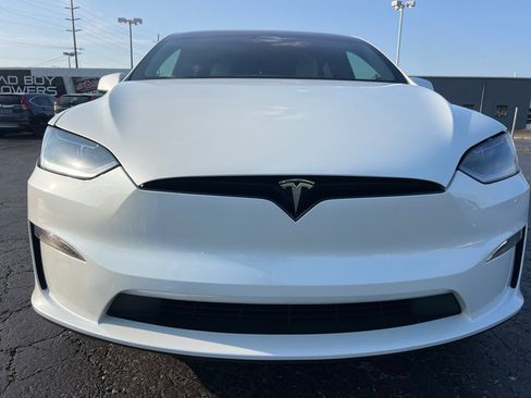 Used 2023 Tesla Model X AWD/4WD image 2