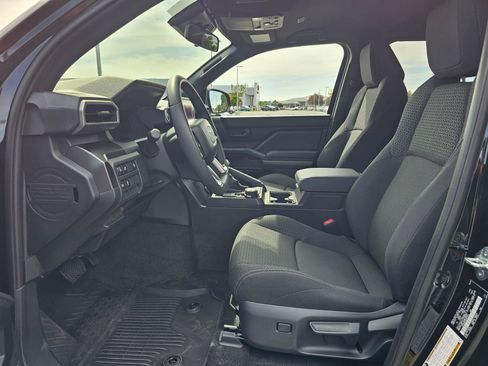 Used 2025 Toyota 4Runner SR5 AWD/4WD image 45