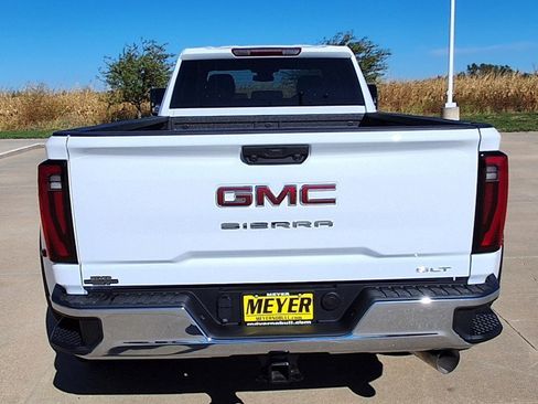 New 2026 GMC Sierra 3500 SLT w/ SLT Convenience Package image 7