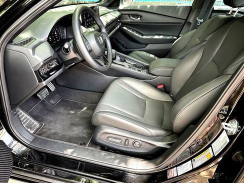 Used 2025 Honda Accord Sport image 7