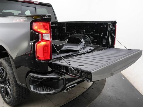 Used 2026 Chevrolet Silverado 1500 LT Trail Boss w/ Safety Package AWD/4WD image 9