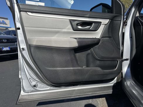 Used 2018 Honda CR-V LX image 17