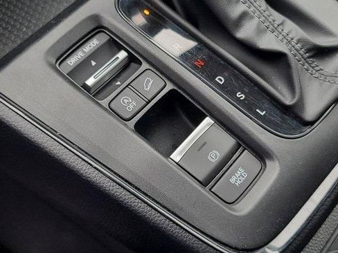 Used 2025 Honda CR-V LX image 26