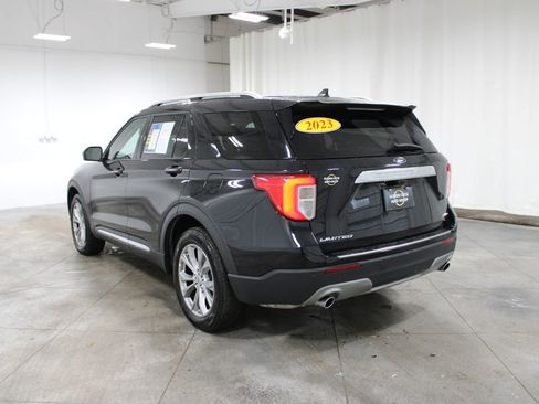 Used 2023 Ford Explorer Limited image 7