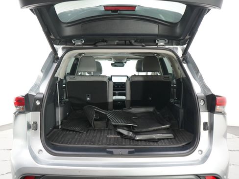 Used 2021 Toyota Highlander Limited AWD/4WD image 16