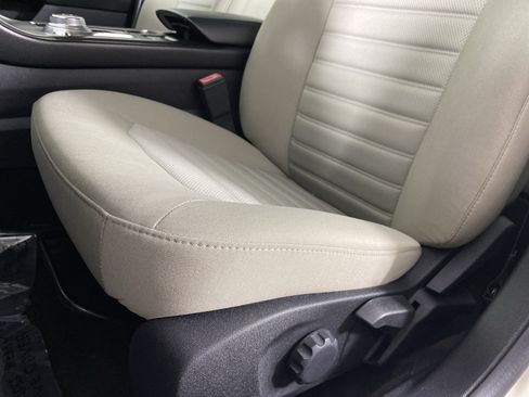 Used 2018 Ford Fusion S FWD image 15