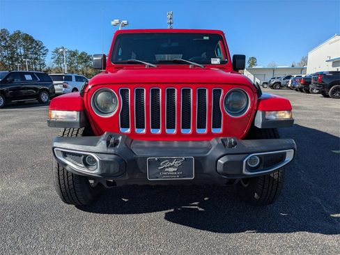 Used 2018 Jeep Wrangler Unlimited Sahara image 8