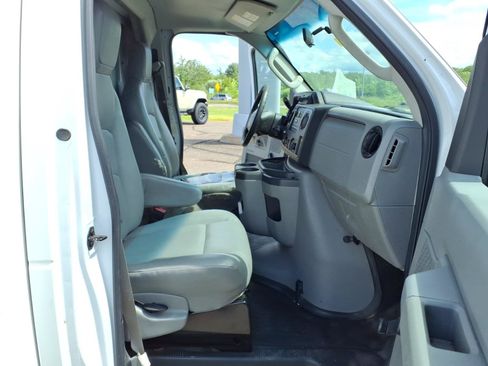 Used 2017 Ford E-450 and Econoline 450 Super Duty RWD image 11