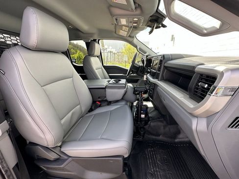 New 2025 Ford F550 4x4 Supercab Super Duty image 30