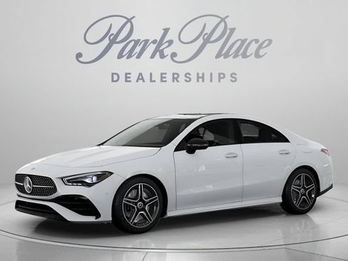 Used 2025 Mercedes-Benz CLA 250 4MATIC image 2