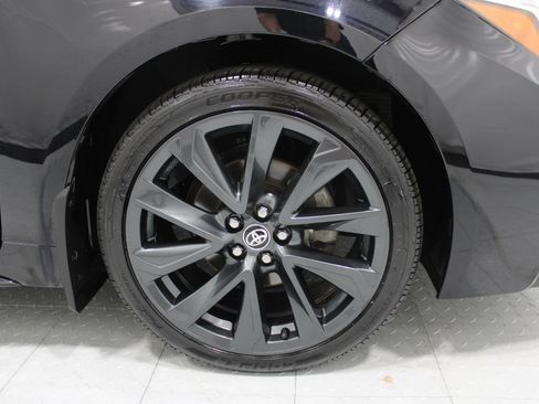Used 2024 Toyota Corolla SE FWD image 5