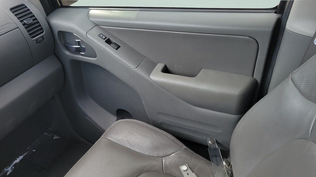 Used 2019 Nissan Frontier SL RWD image 13