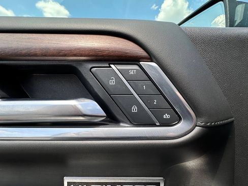 Certified 2025 GMC Sierra 1500 Denali Ultimate AWD/4WD image 24