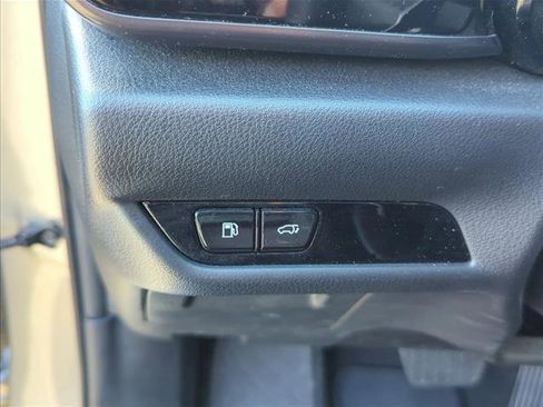 Used 2024 Lexus NX 250 FWD w/ Towing Package (2000 Lbs) image 12