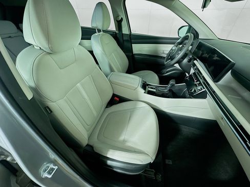 Used 2025 Hyundai Tucson SEL FWD image 30