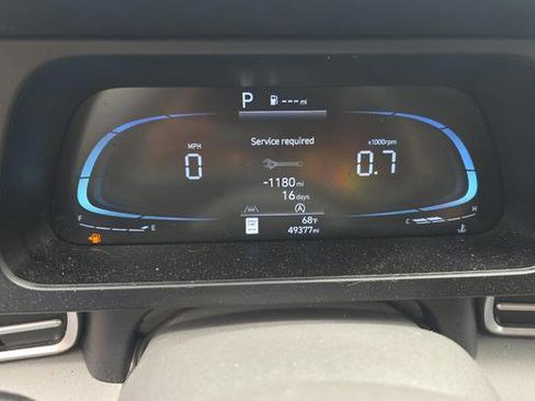 Used 2024 Hyundai Elantra SE FWD image 5