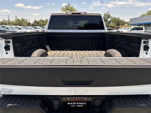 Used 2024 Chevrolet Silverado 2500 Custom w/ Custom Value Package AWD/4WD image 33