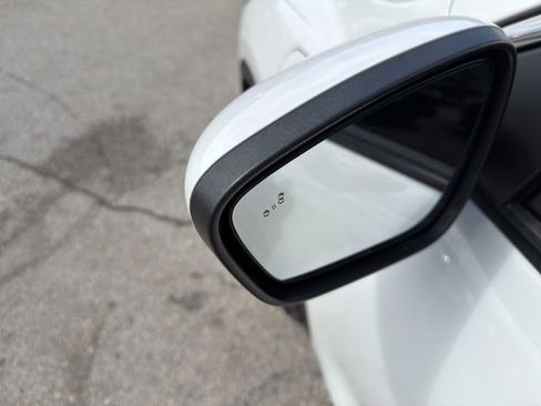Used 2024 Ford Escape SE FWD image 12