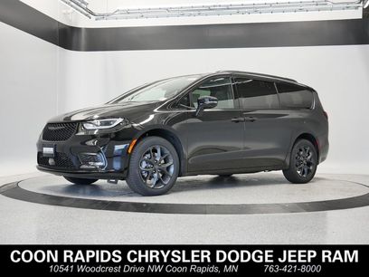 New 2026 Chrysler Pacifica Limited