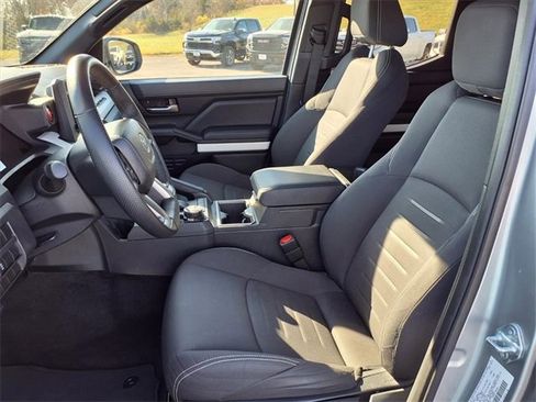 Used 2024 Toyota Tacoma TRD Sport image 49