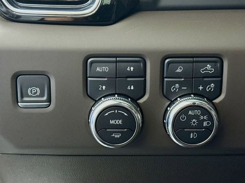 Used 2023 GMC Sierra 1500 Denali w/ Technology Package image 9