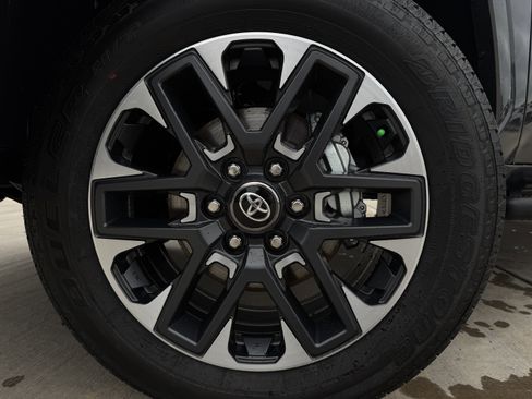 New 2026 Toyota Tundra Limited AWD/4WD image 9
