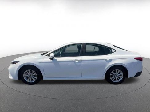 Used 2026 Toyota Camry LE FWD image 9