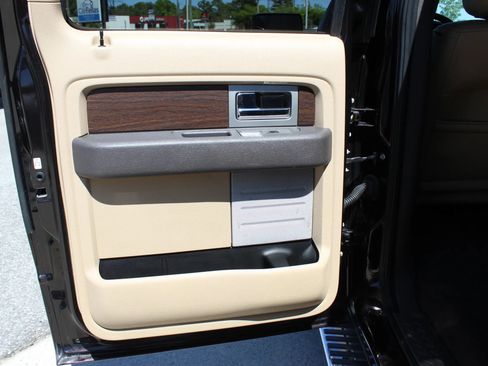 Used 2013 Ford F150 Lariat w/ Luxury Equipment Group image 21