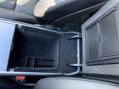 Used 2022 Tesla Model 3 Long Range image 25