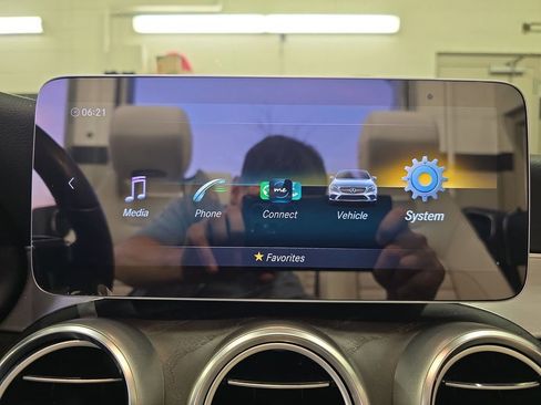 Used 2019 Mercedes-Benz C 300 Cabriolet image 24