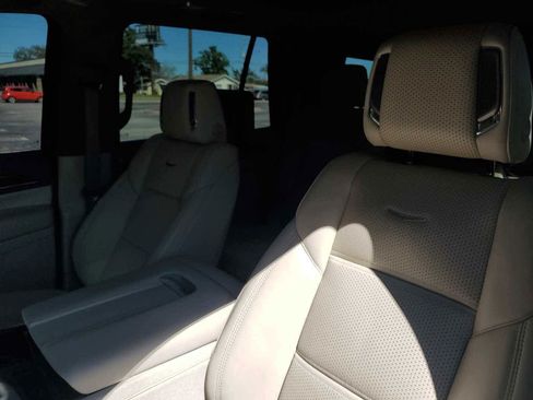 Used 2024 Cadillac Escalade Sport Platinum w/ LPO, ONYX Package AWD/4WD image 18