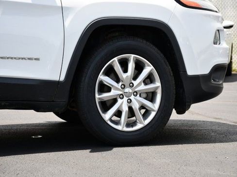 Used 2015 Jeep Cherokee Limited AWD/4WD image 9