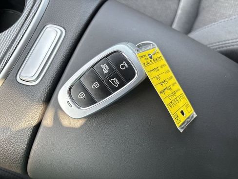 Used 2023 Hyundai Santa Fe SEL image 30