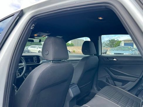 Used 2024 Volkswagen Jetta Sport FWD image 9