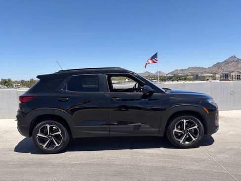 Used 2021 Chevrolet TrailBlazer RS w/ Driver Confidence Package FWD image 3