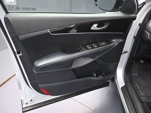 Used 2020 Kia Sorento LX w/ LX I4 Convenience Package image 10