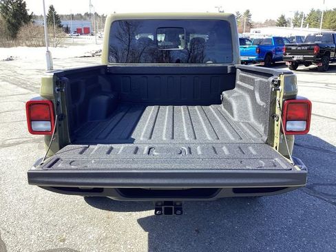 New 2026 Jeep Gladiator Sport image 17