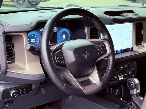 Used 2025 Ford Bronco Outer Banks AWD/4WD image 18