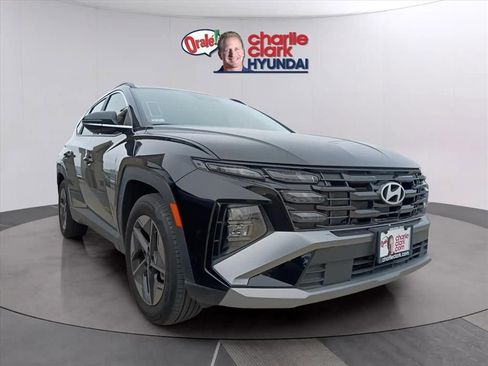 Used 2025 Hyundai Tucson SEL FWD image 4