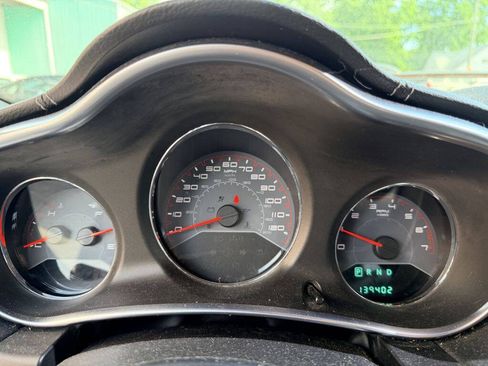 Used 2012 Dodge Avenger SE FWD image 14