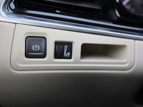 Used 2024 Cadillac XT6 Premium Luxury image 37