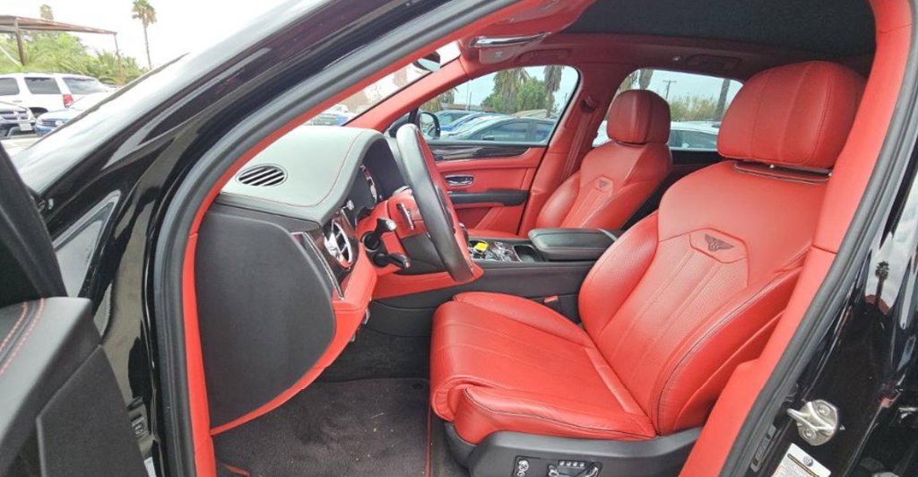Used 2022 Bentley Bentayga AWD/4WD image 5