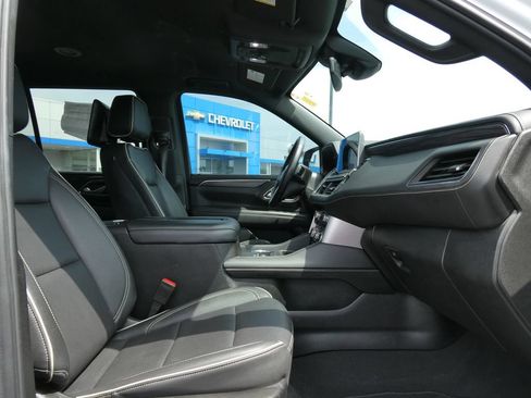Used 2024 GMC Yukon SLT w/ SLT Luxury Package AWD/4WD image 14