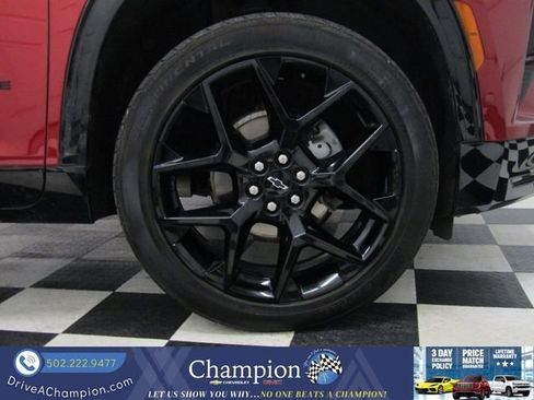 Used 2024 Chevrolet Traverse RS w/ LPO, Floor Liner Package AWD/4WD image 3