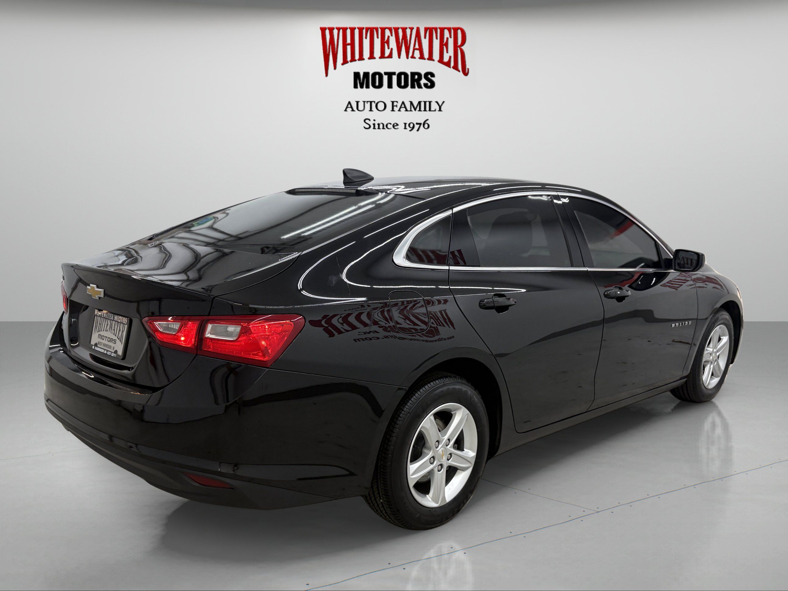 Used 2022 Chevrolet Malibu LS FWD image 3