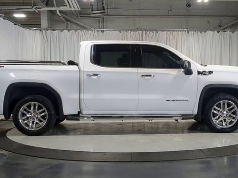Used 2021 GMC Sierra 1500 SLT w/ SLT Premium Plus Package AWD/4WD image 11